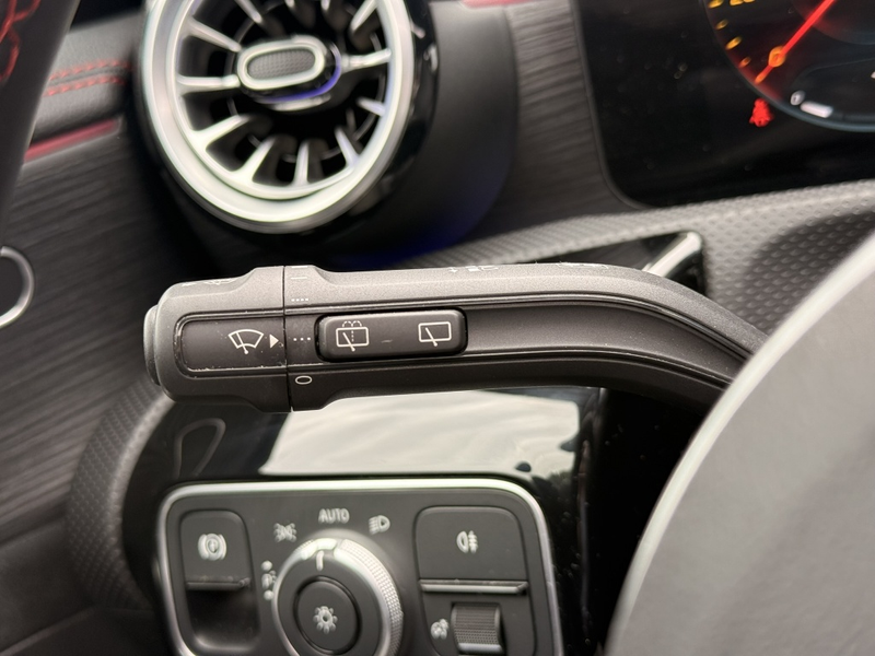 Mercedes-Benz CLA 250 Shooting Brake e AMG Line | Pano | Carplay | Camer — photo 14