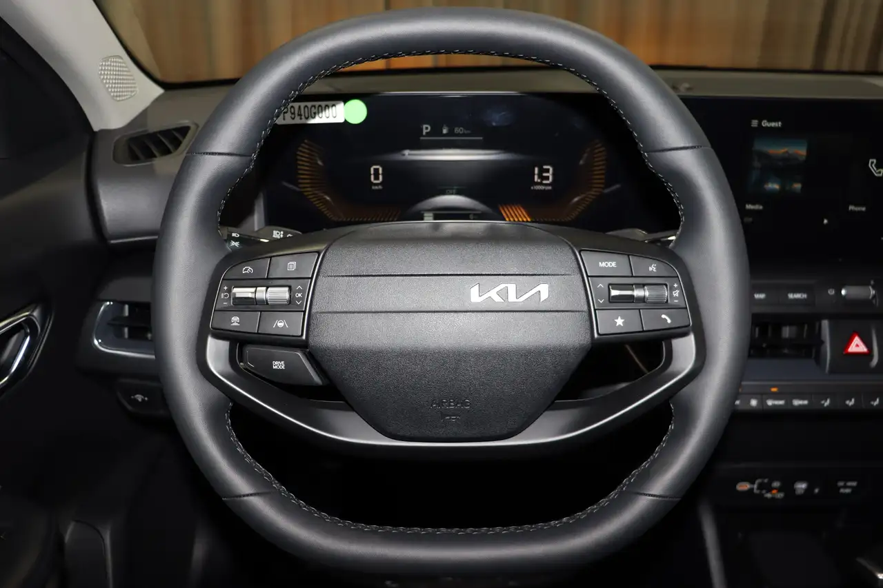 Kia K4 fotografie Kia K4