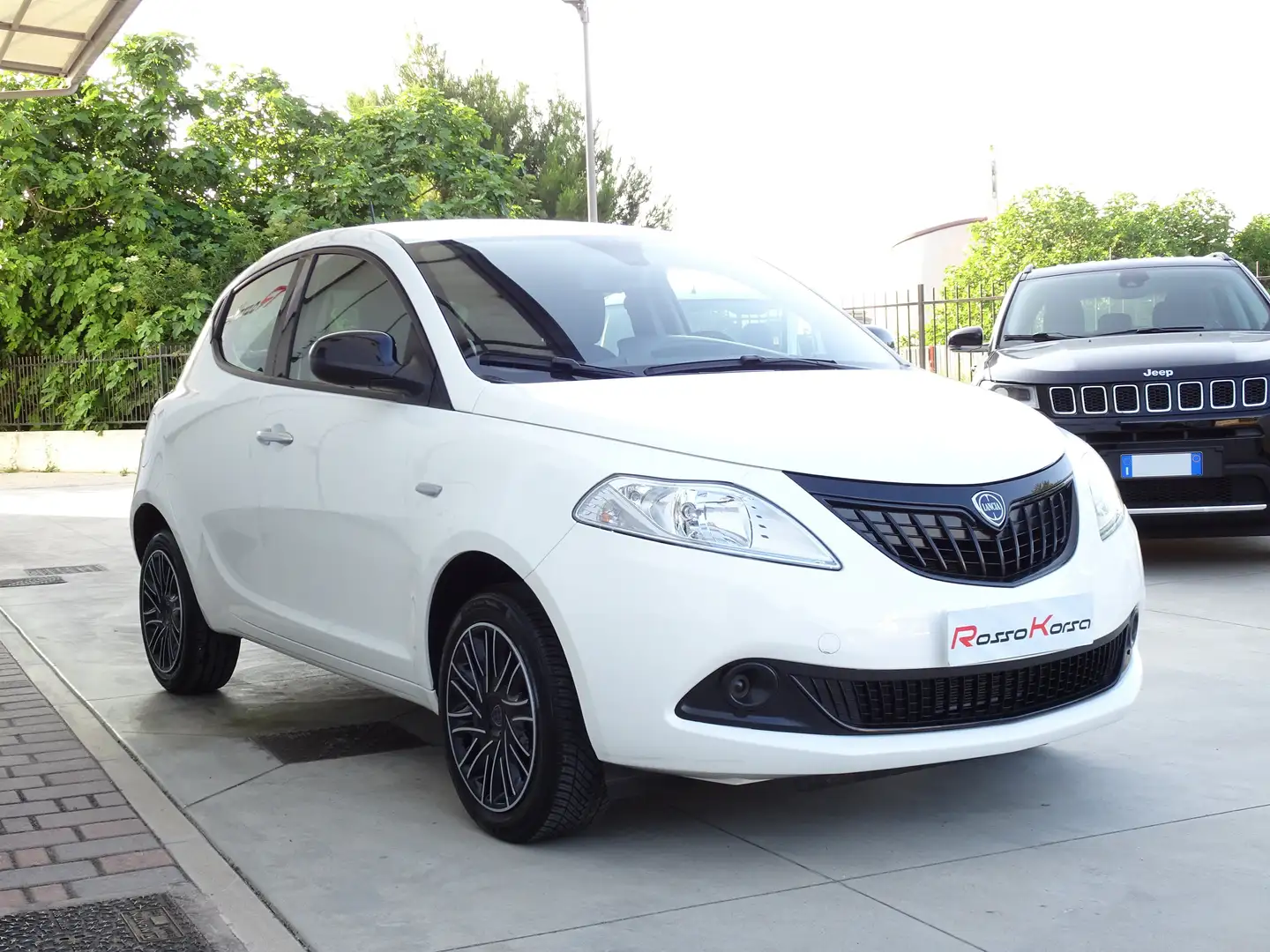 Lancia Ypsilon 1.0 Hybrid ORO 70CV *COME NUOVA* Wit - 2