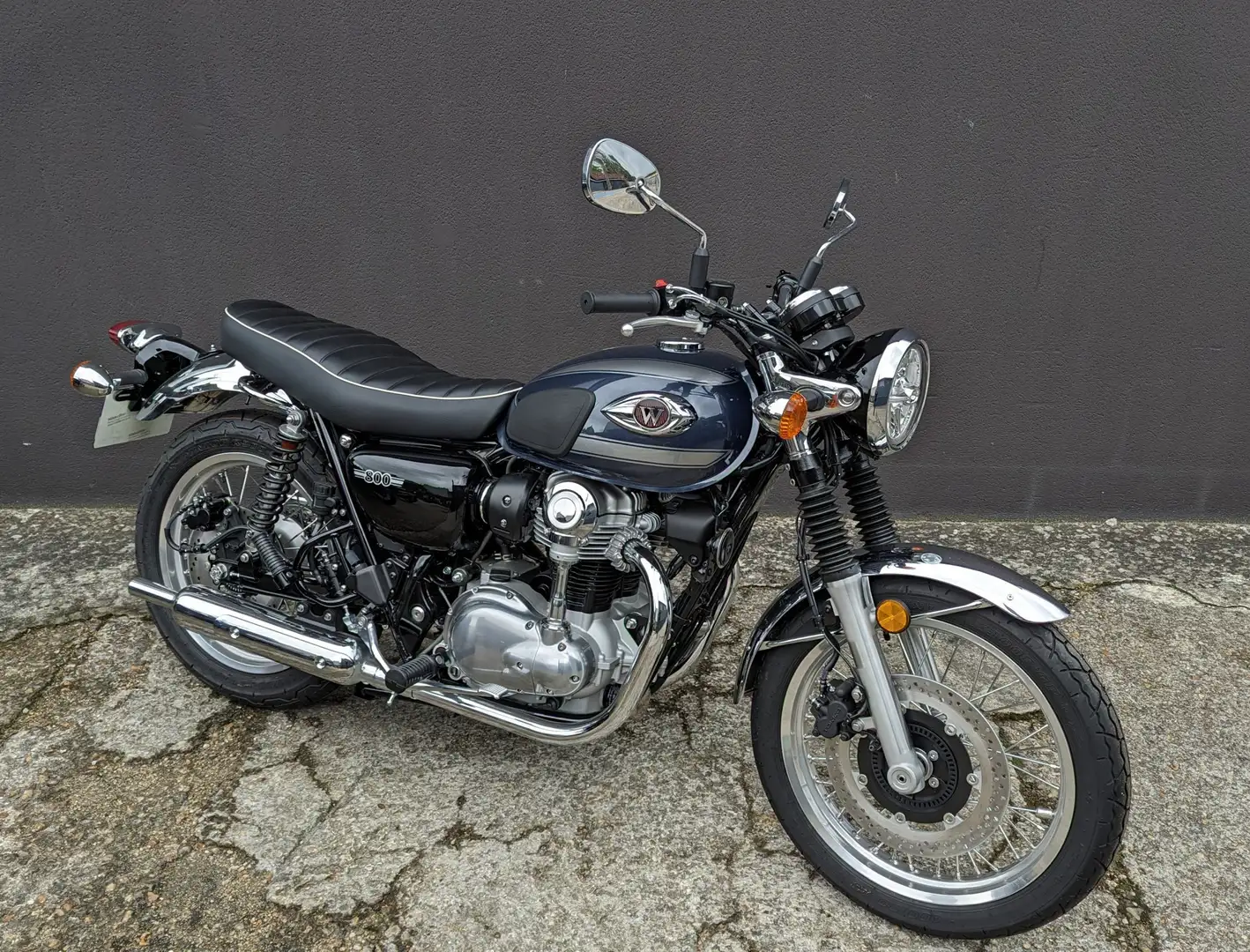 Kawasaki W 800 Gris - 1