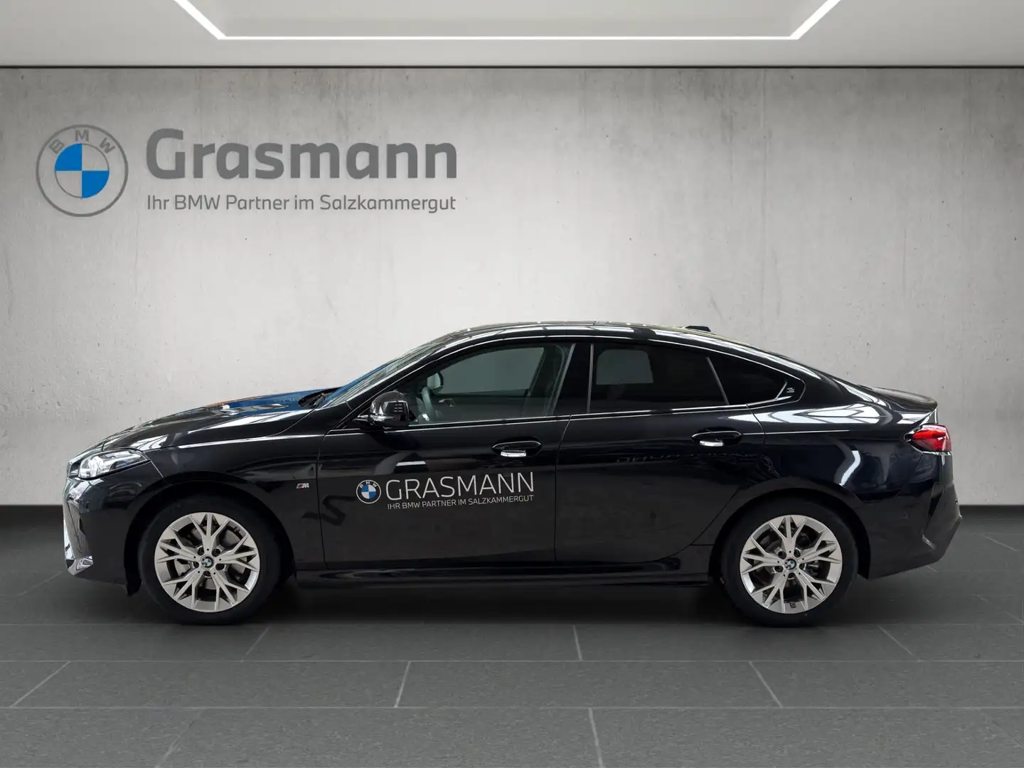 BMW 220 i Schwarz - 2