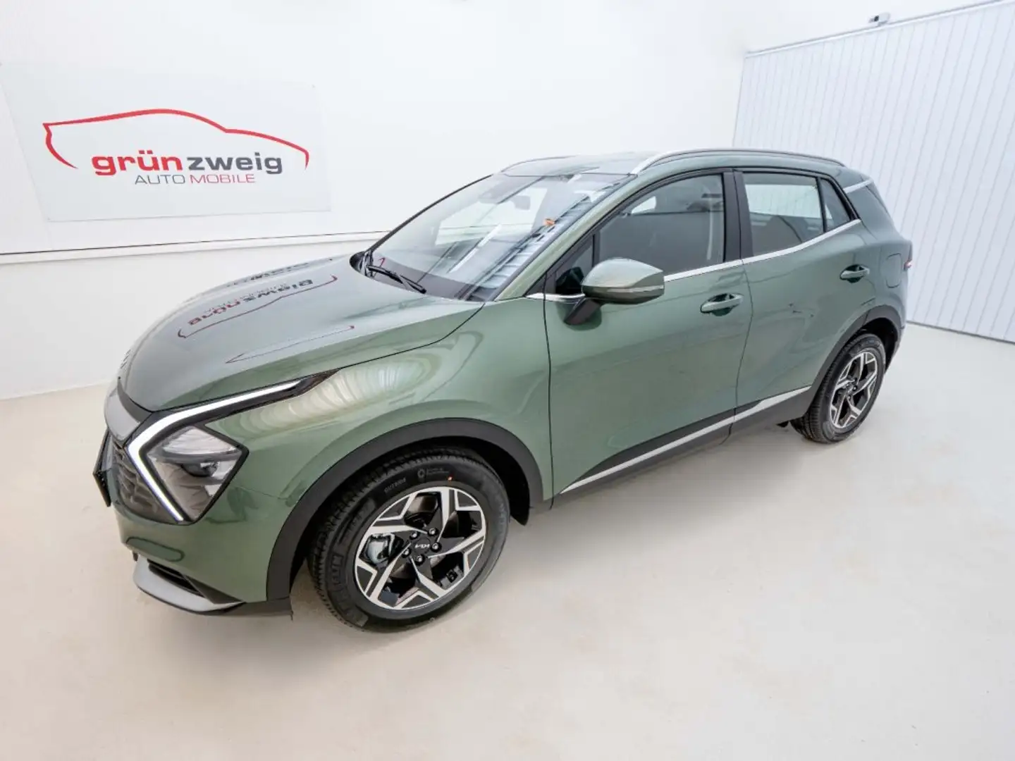 Kia Sportage /SILBER/UVO/1.6 CRDI 48V/DCT7/0/ Vert - 1