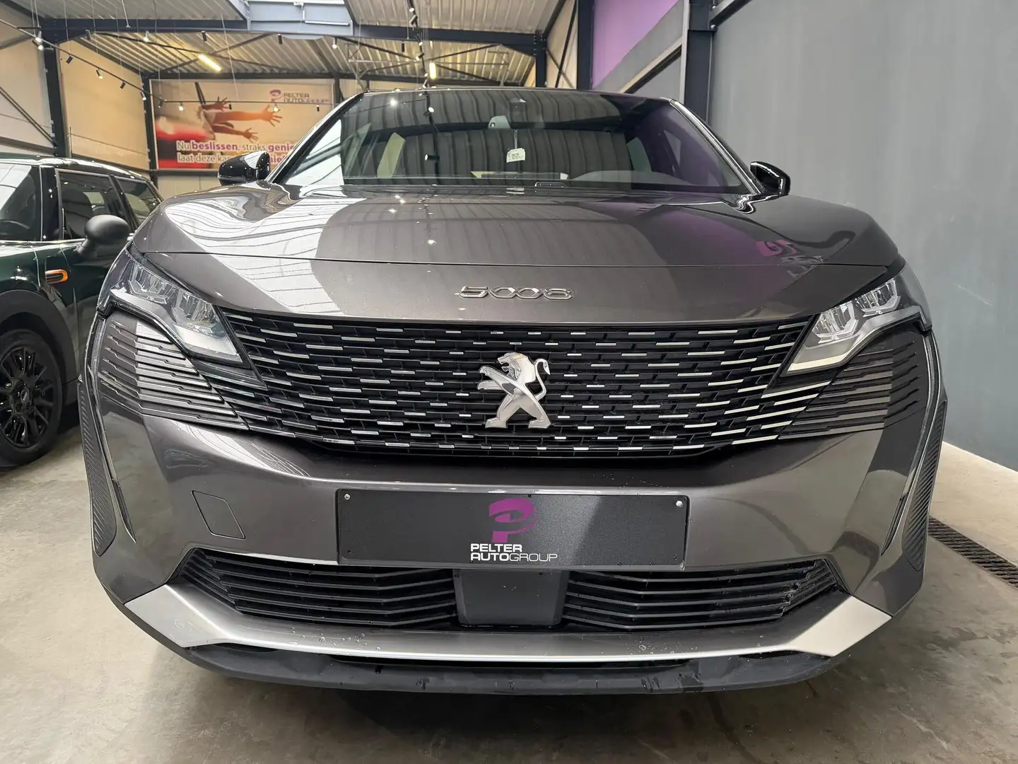 Peugeot 5008 1.5 BlueHDi Active Pack Automaat 7-Zitpl. Grijs - 2