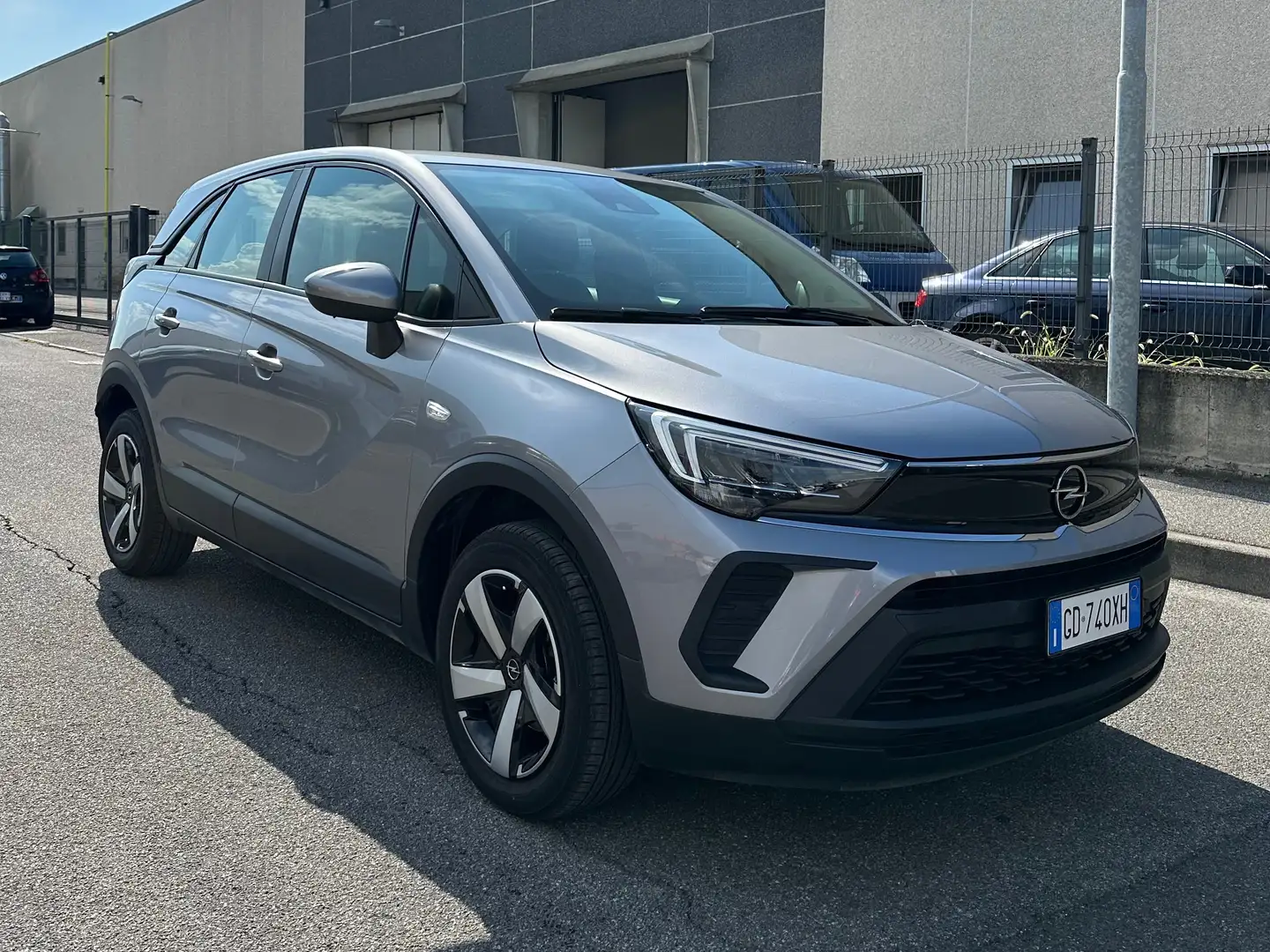 Opel Crossland X UNI PROP NEOP PARI AL NUOVO Plateado - 1