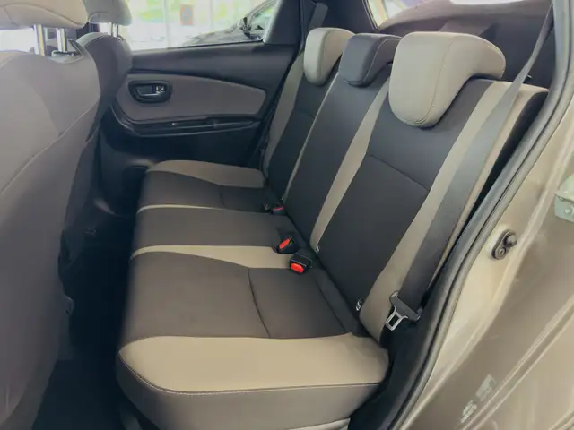 Toyota Yaris view 13
