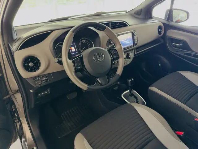 Toyota Yaris view 9
