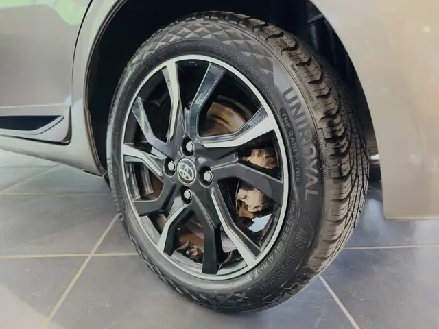 Toyota Yaris view 7