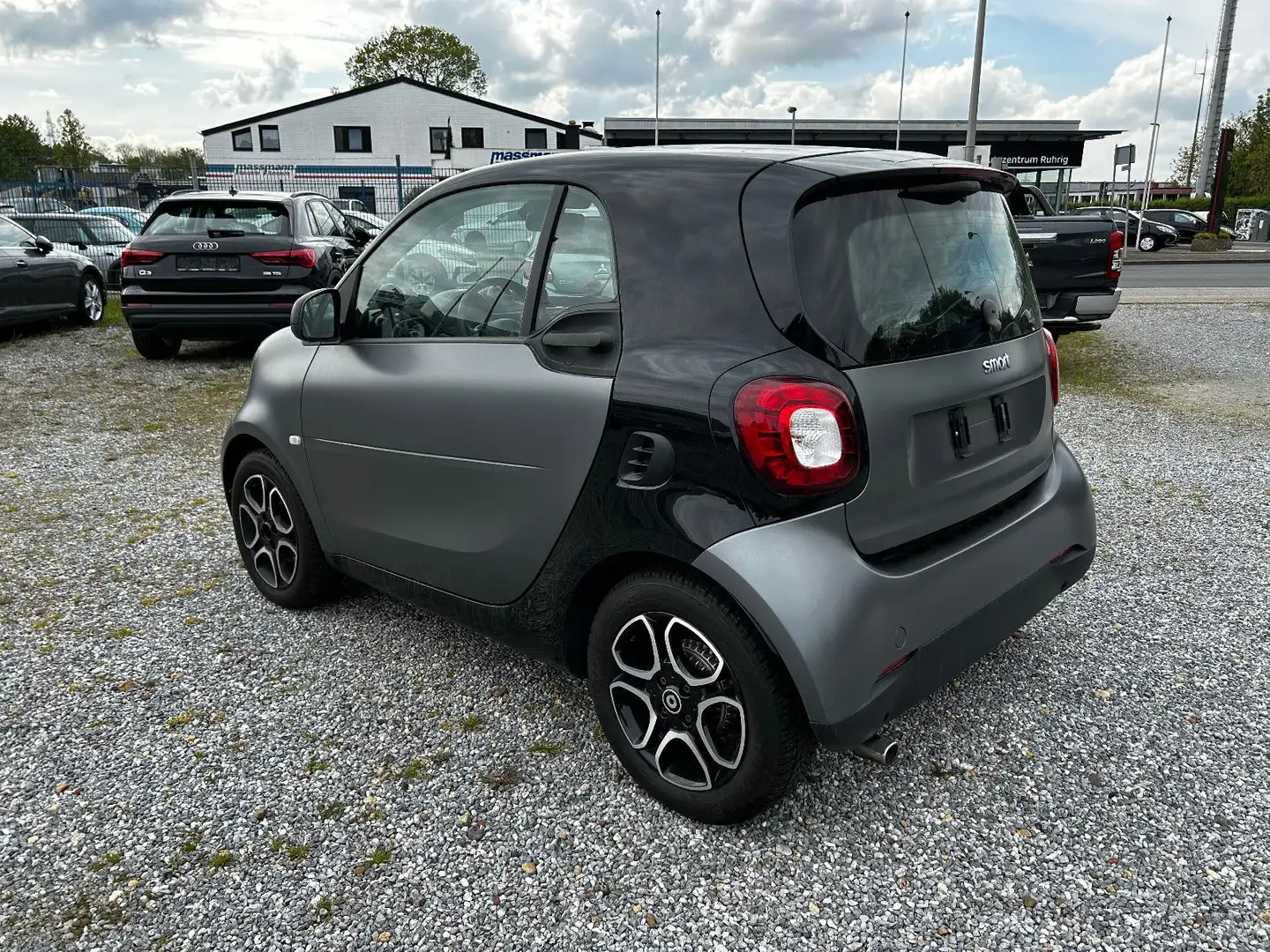 smart forTwo coupe passion 66kW mit Sportpaket Schwarz - 2
