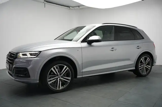Audi Q5 view 6