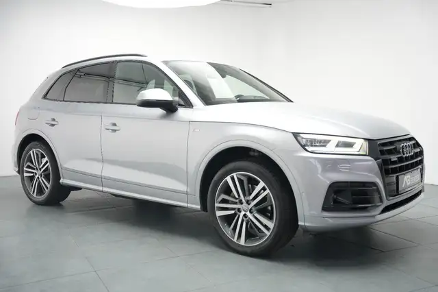 Audi Q5 view 5