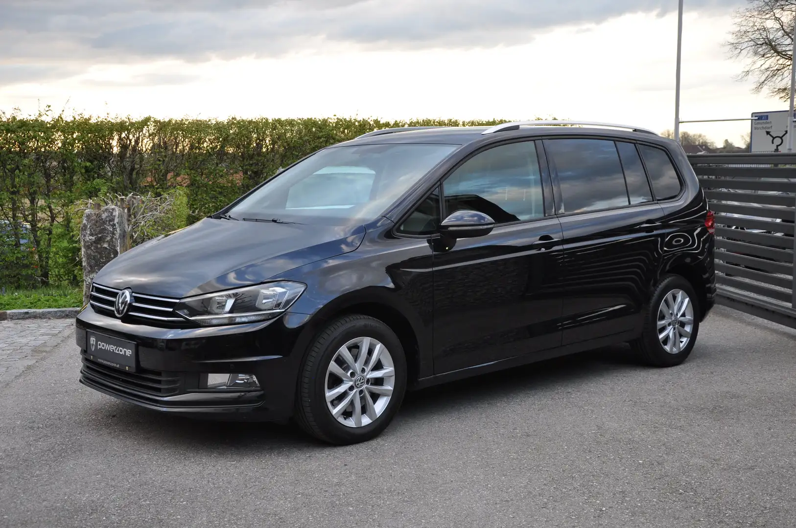 Volkswagen Touran Touran Comfortline 1,6 SCR TDI Comfortline Schwarz - 1