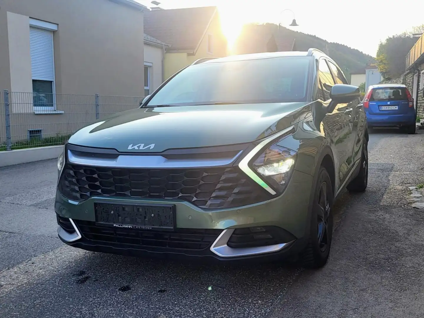 Kia Sportage Sportage 1,6 TGDI 48V Launch Edition Launch Edition Grün - 1