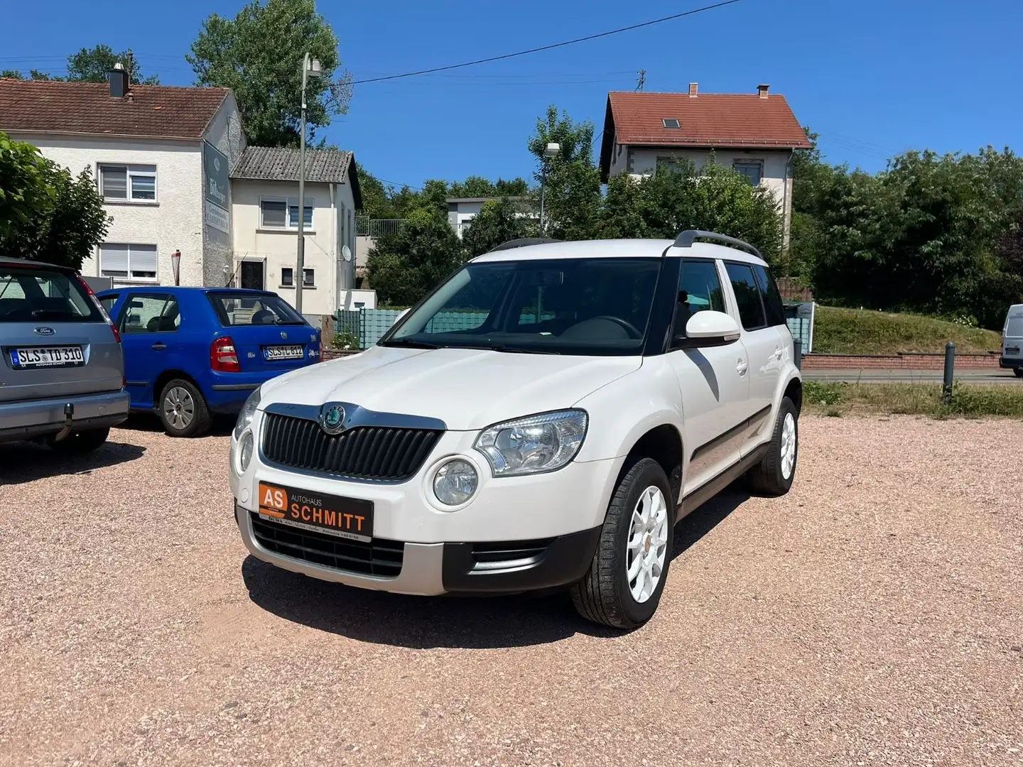 Skoda Yeti Active Plus Edition TÜV Nov. 2025 Weiß - 1