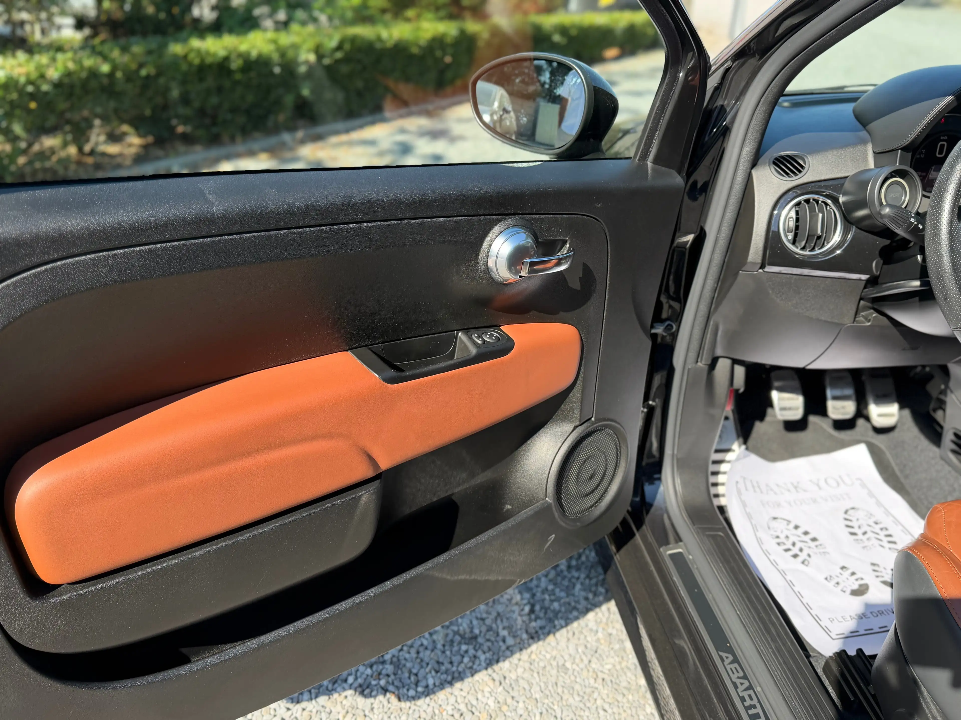 Abarth 500C — photo 11