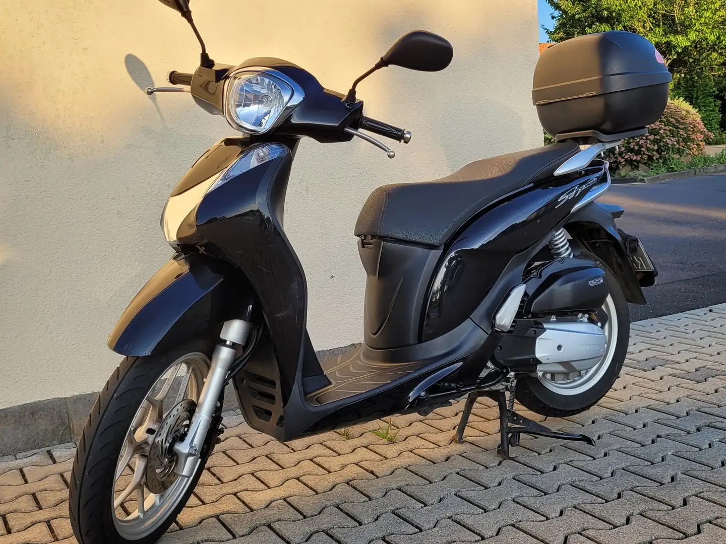 Honda SH 125 Mode Schwarz - 1