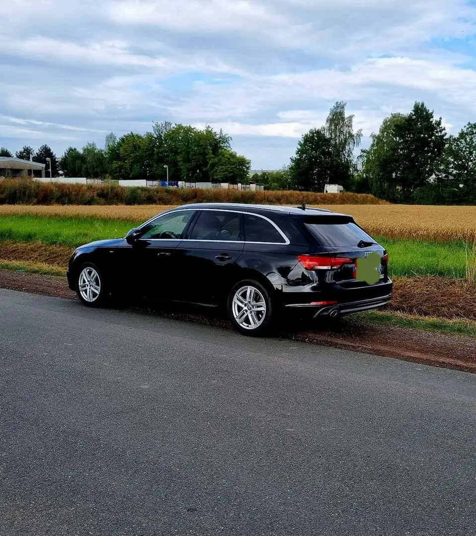 Audi A4 design Schwarz - 1