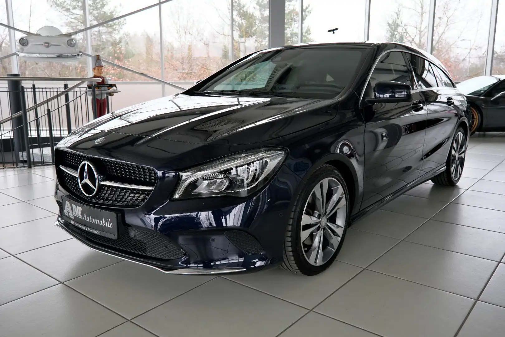 Mercedes-Benz CLA 200 Aut. Navi AHK Leder LED Deutsches FZ. Blau - 1