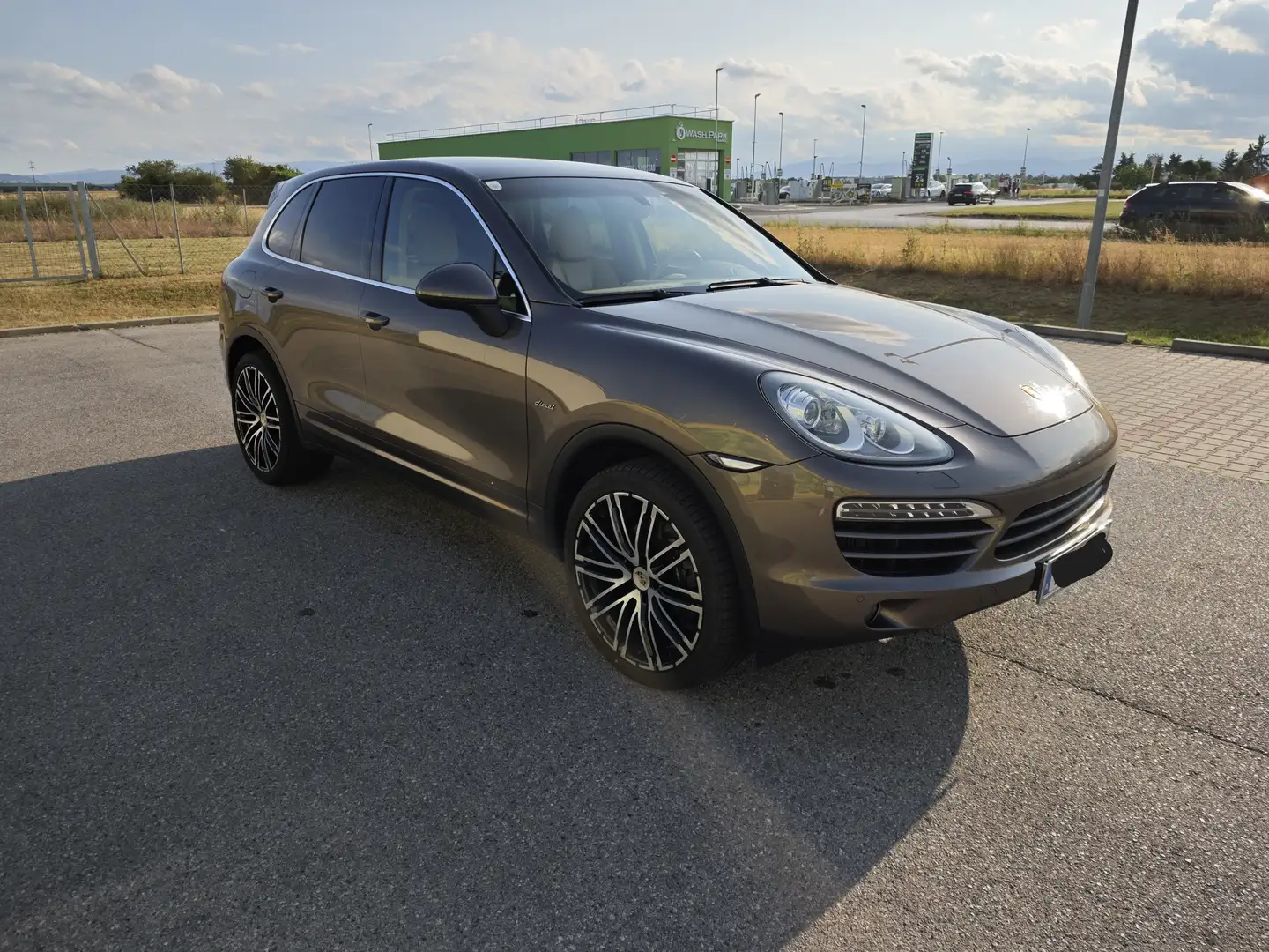 Porsche Cayenne Cayenne II 3,0 Diesel Aut. Braun - 2