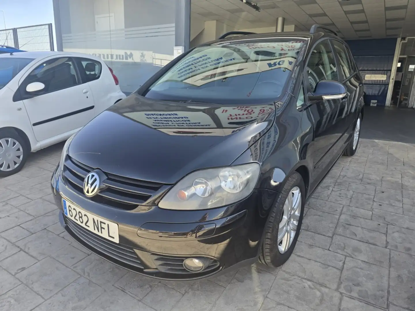 Volkswagen Golf Plus 2.0TDI Highline Negro - 1