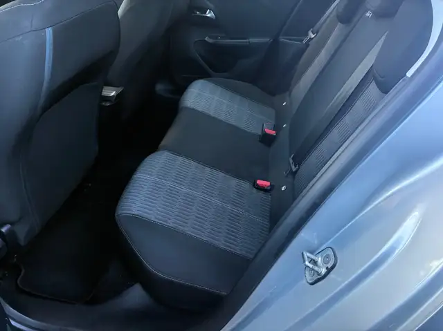 Opel Corsa view 12