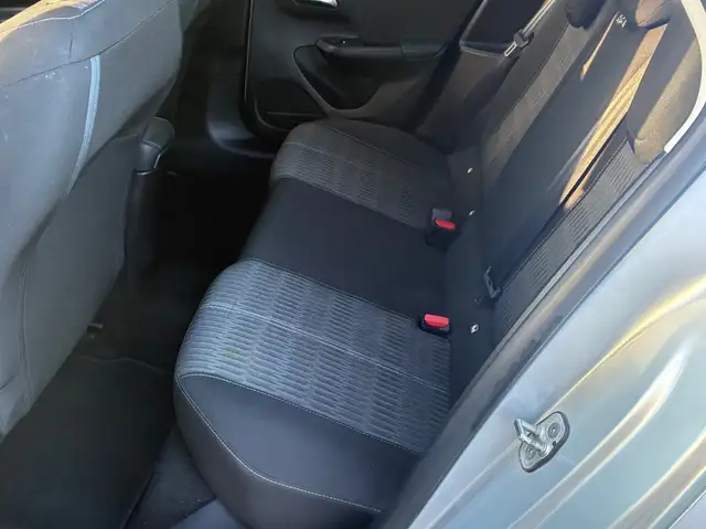 Opel Corsa view 13