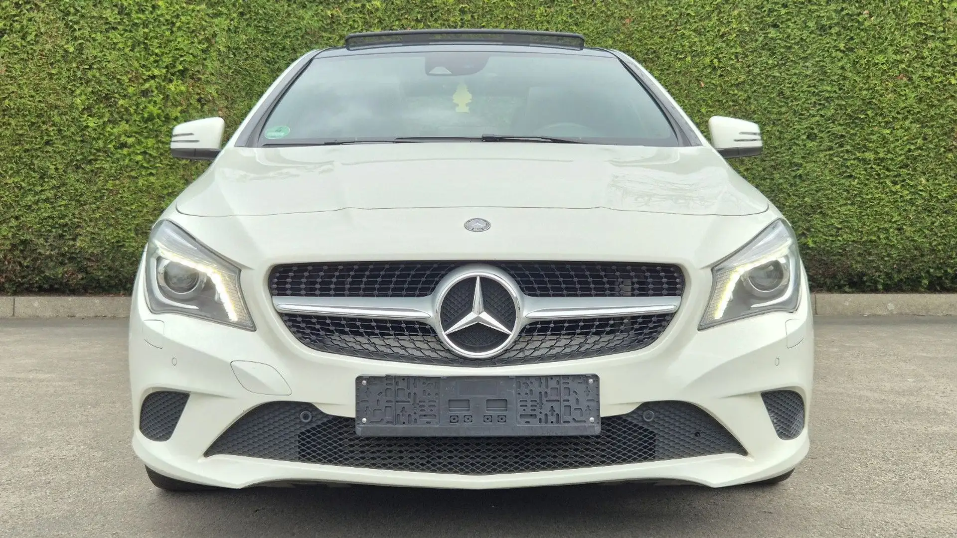Mercedes-Benz CLA 180 URBAN/NAVI/SHZ/PANO/LED/GARANTIE EUROPA! Bianco - 2