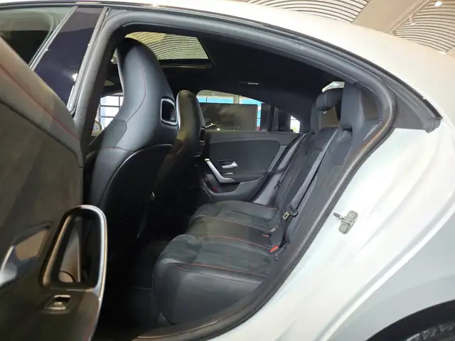 Mercedes-Benz CLA view 25