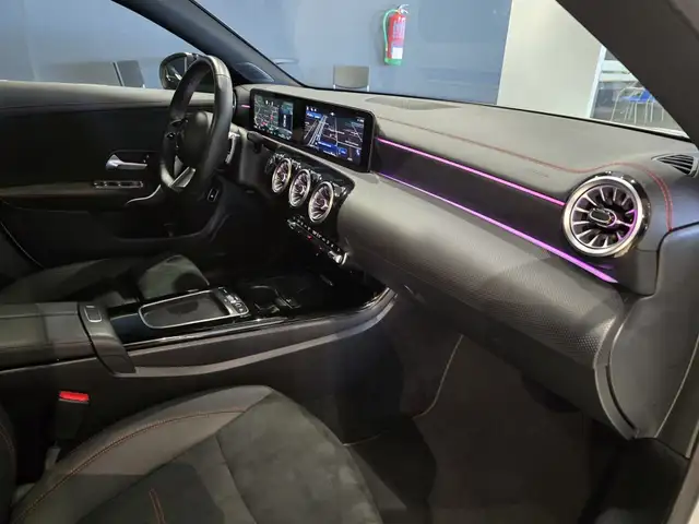 Mercedes-Benz CLA view 26