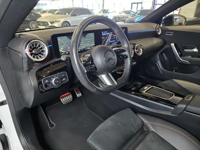Mercedes-Benz CLA view 20