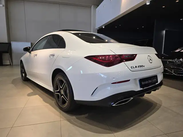 Mercedes-Benz CLA view 9