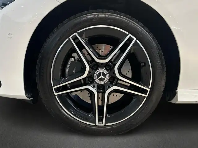 Mercedes-Benz CLA view 5