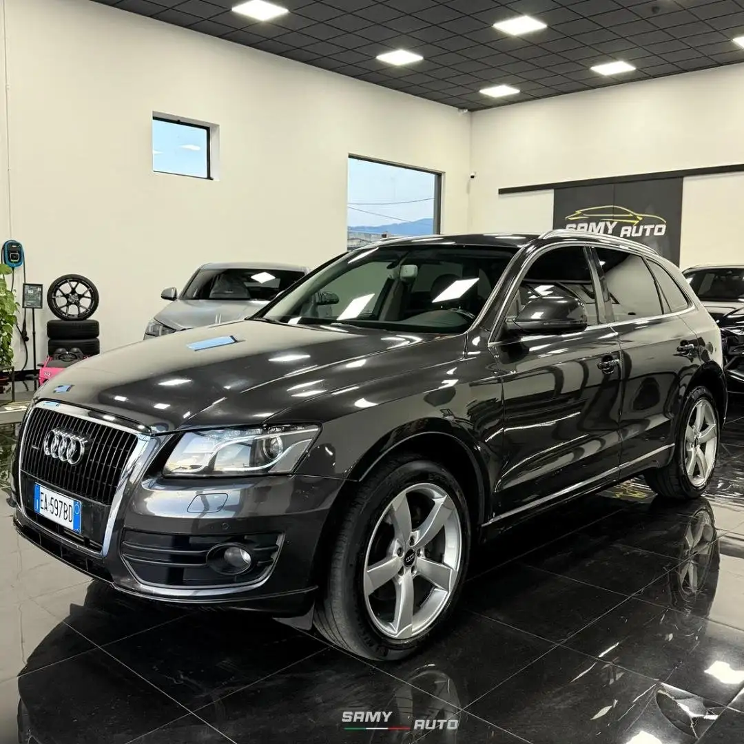 Audi Q5 3.0 V6 tdi quattro s-tronic Grau - 2