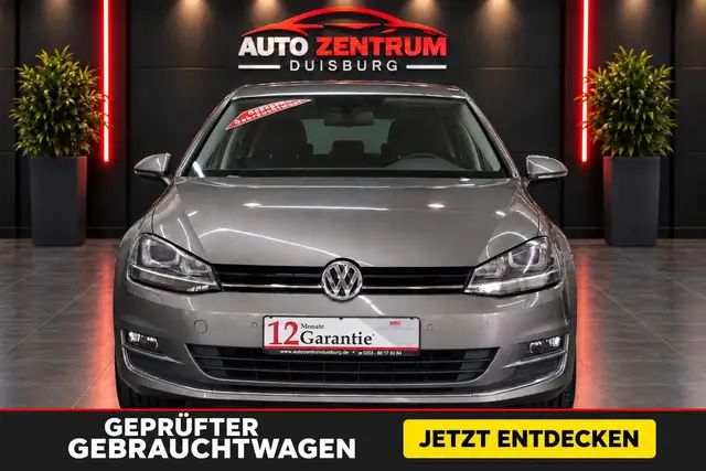 Volkswagen Golf view 3