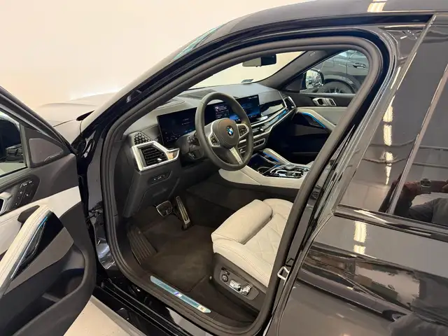 BMW X6 view 12