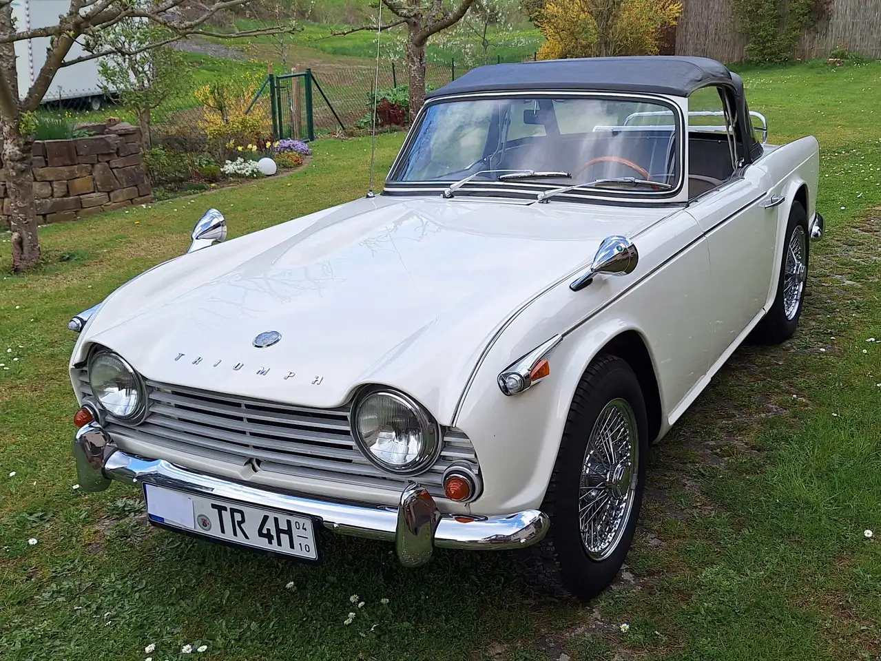 Triumph TR4