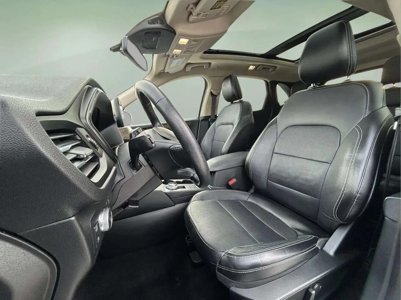 Ford Escape снимка Ford Escape