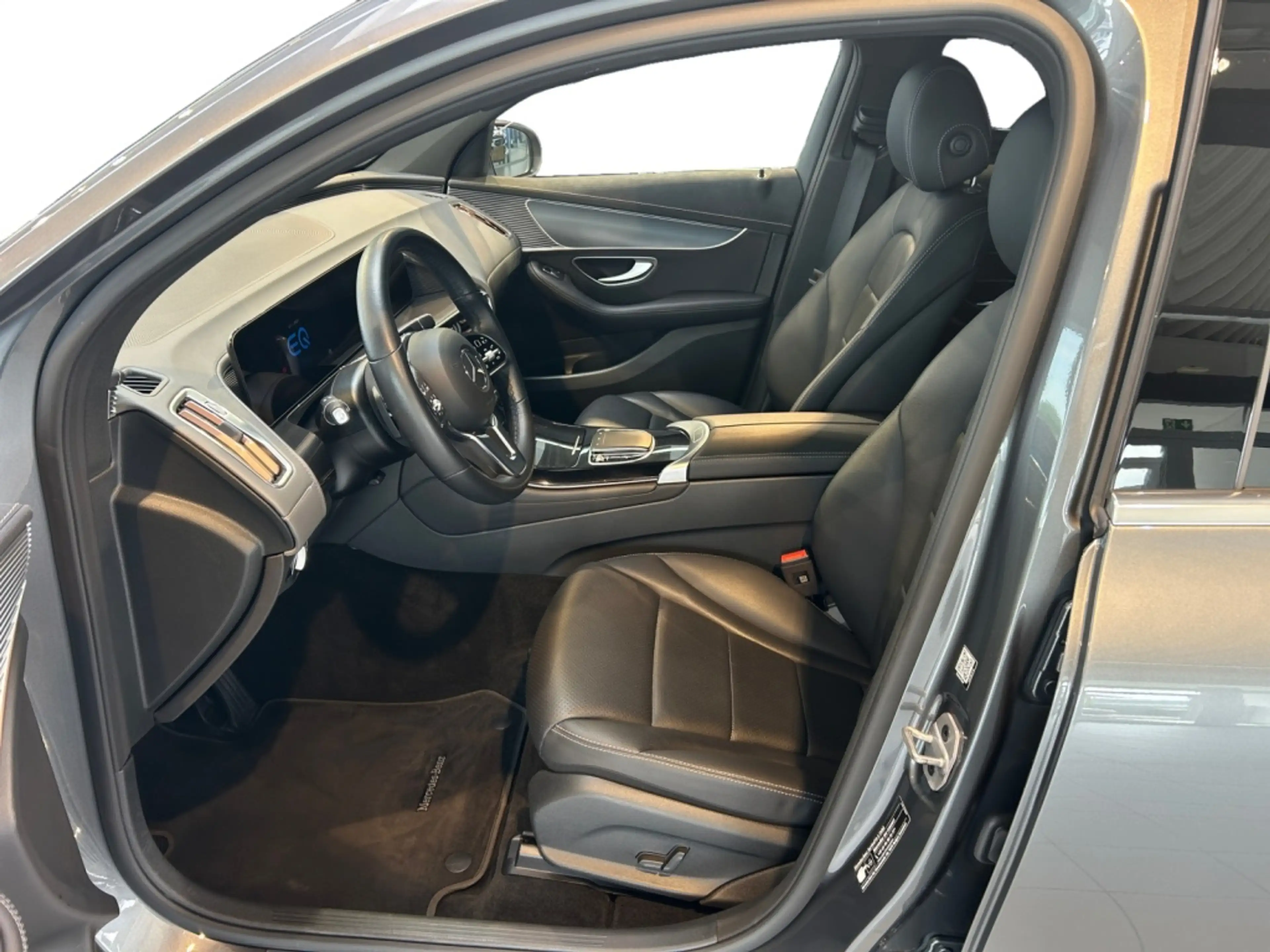 Mercedes-Benz EQC 400 4matic MBUX+MBeam+Cam+LED+Navi+AUT+Keyl — photo 10
