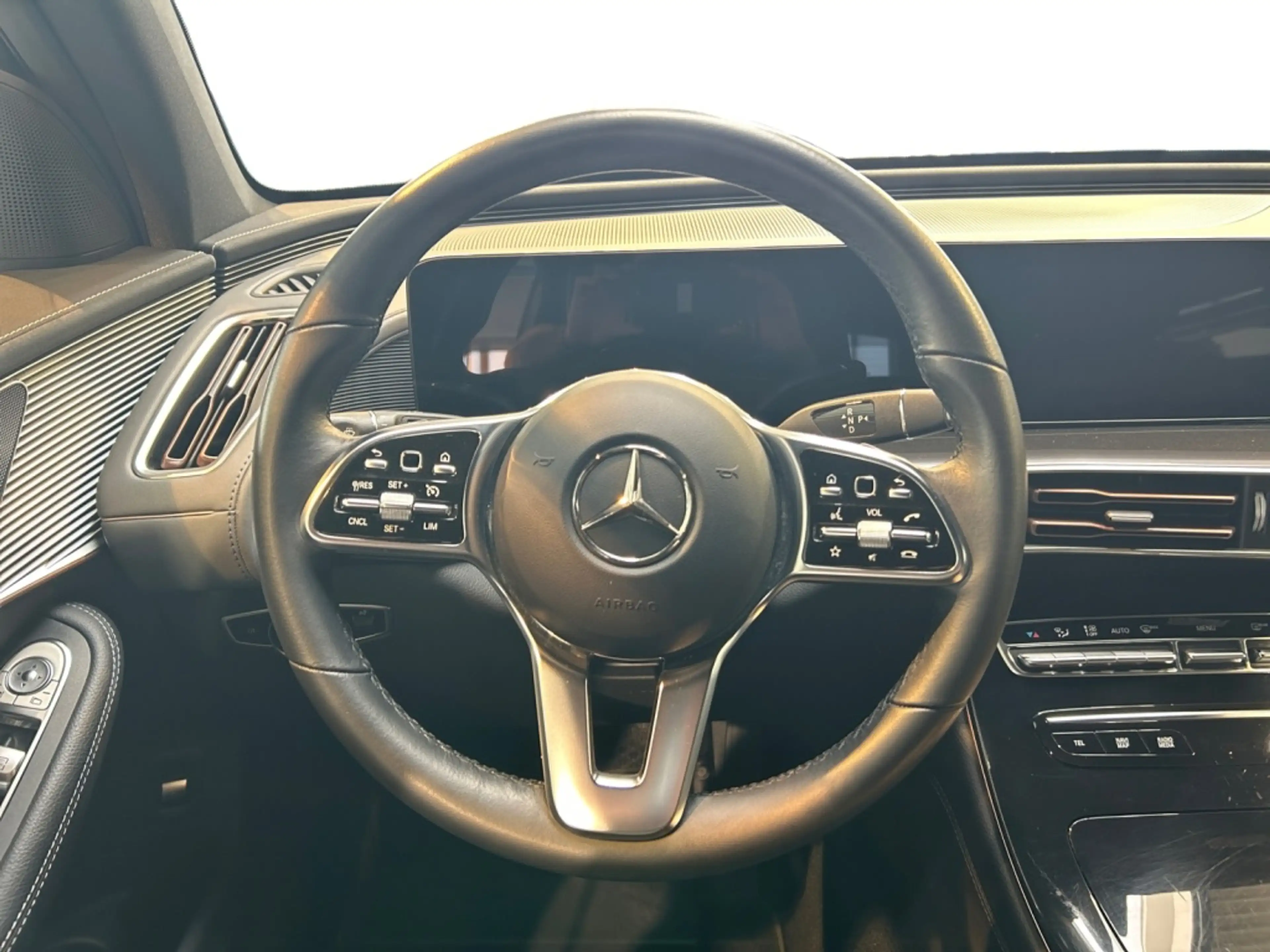 Mercedes-Benz EQC 400 4matic MBUX+MBeam+Cam+LED+Navi+AUT+Keyl — photo 14