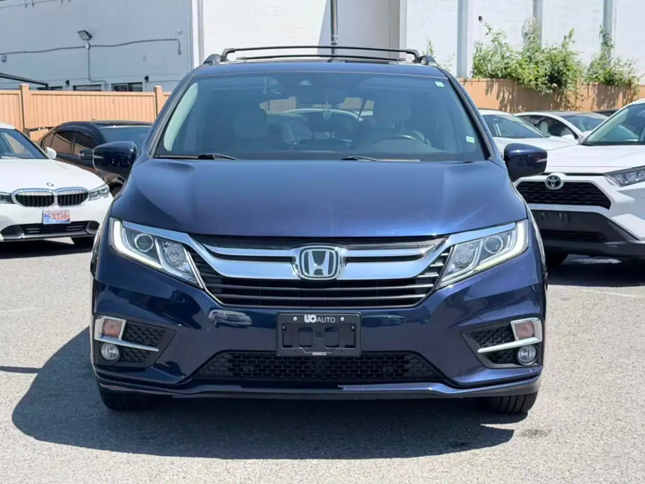 Honda Odyssey снимка Honda Odyssey