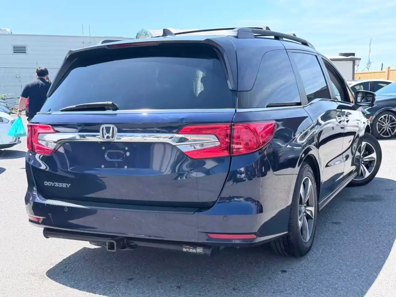 Honda Odyssey снимка Honda Odyssey
