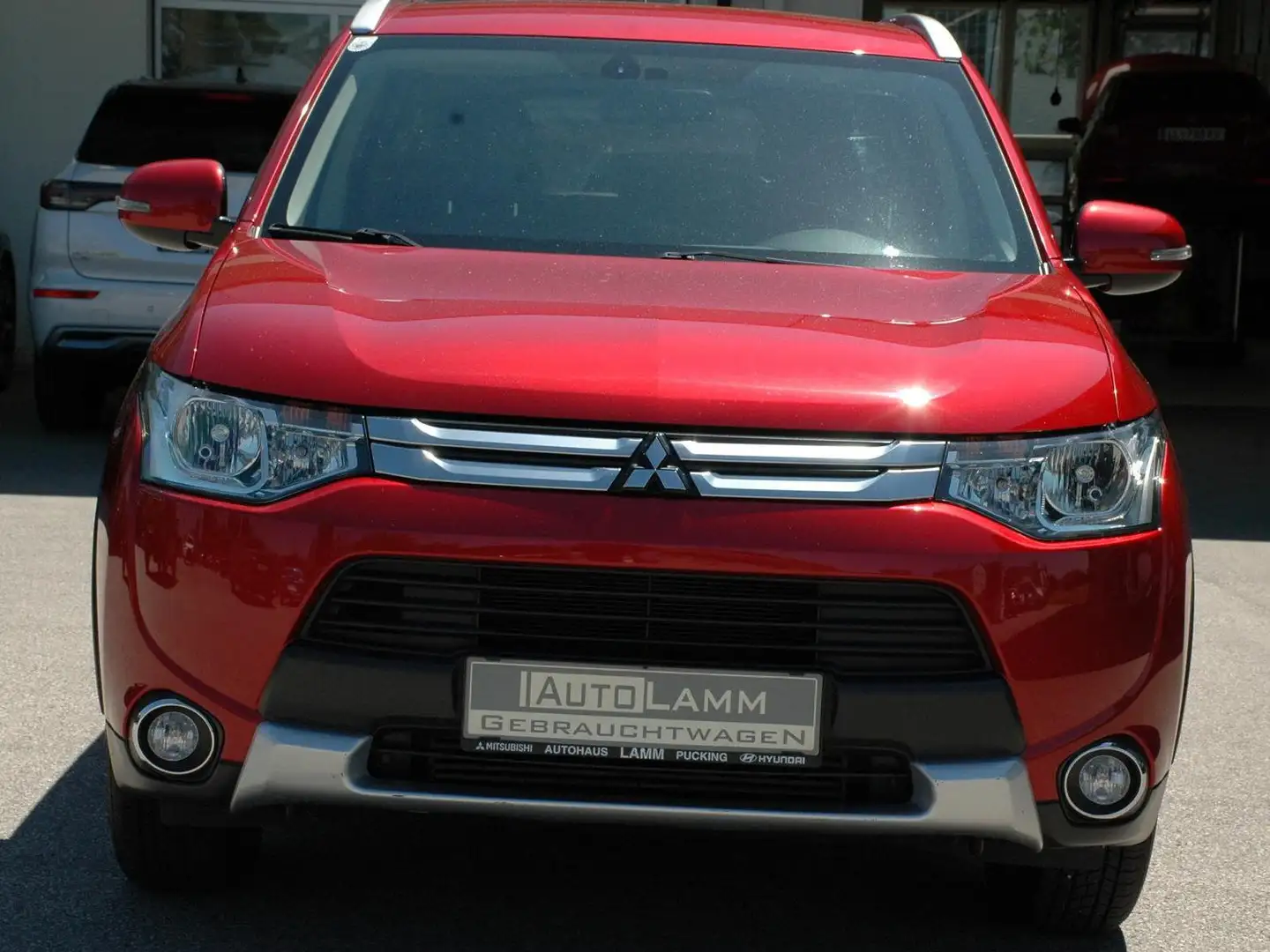 Mitsubishi Outlander 2,2 DI-D Intense 4WD + AV Rot - 1