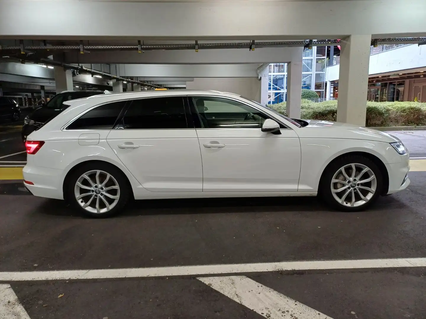 Audi A4 Avant 40TDI quattro sport Matrix LED*Panorama Weiß - 2