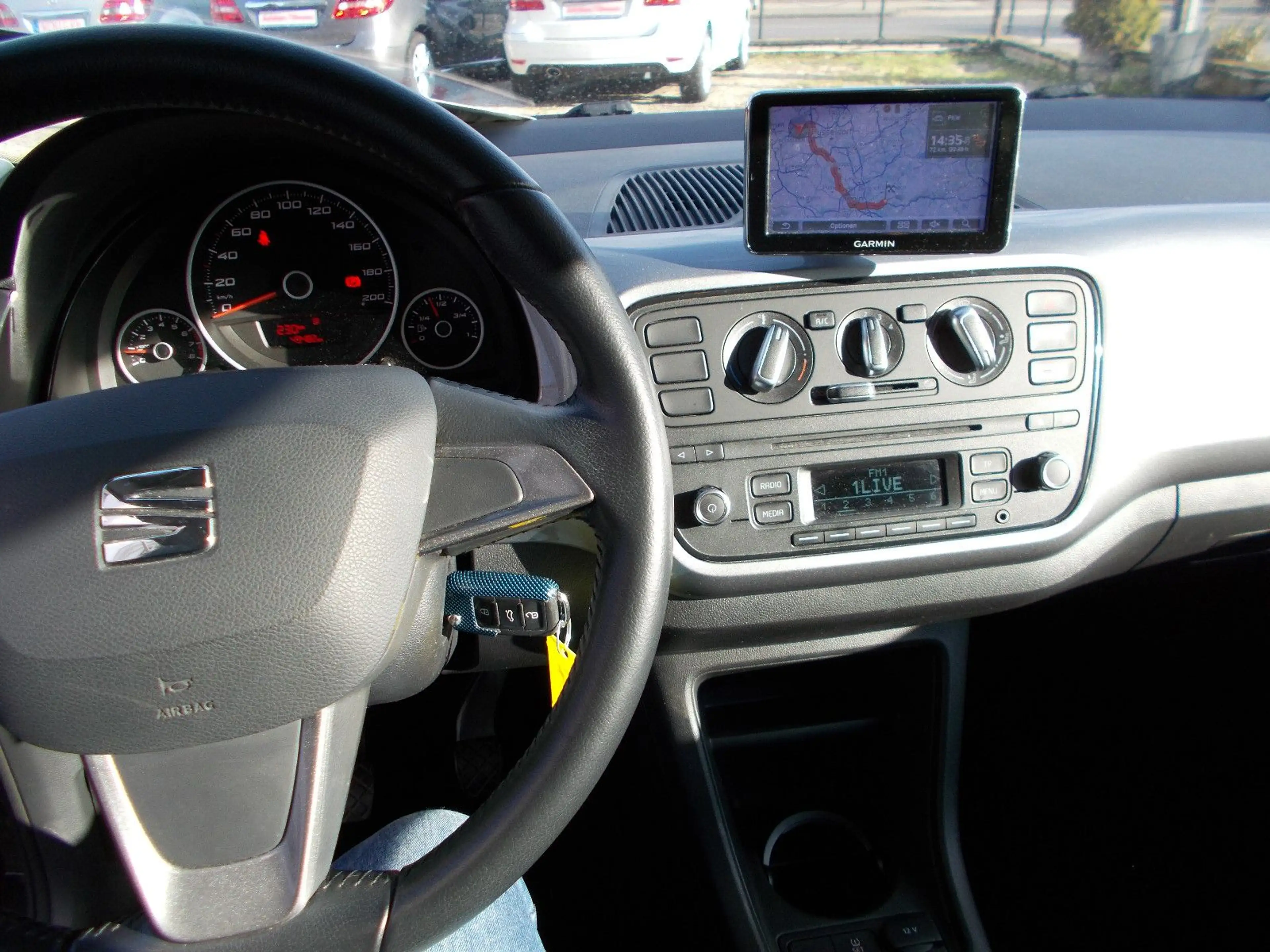 SEAT Mii I-Tech  Nur 49Tkm. Navi,Alu,Pdc — photo 9