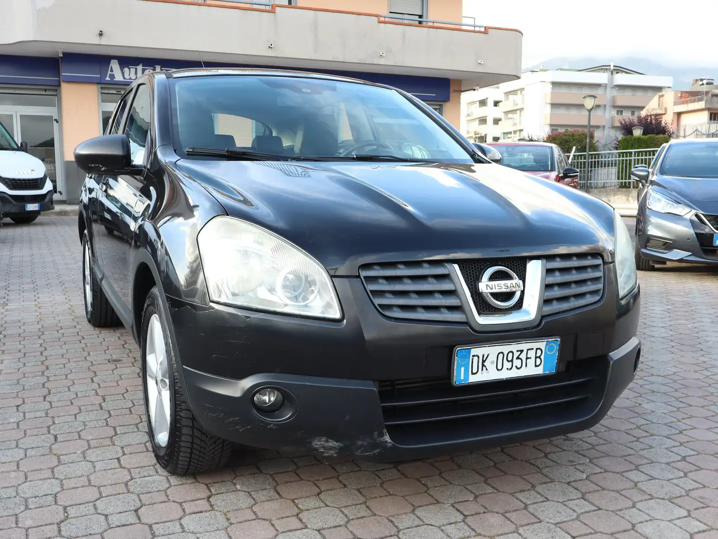 Nissan Qashqai 2.0 DCI 150 CV 4WD TEKNA Nero - 2