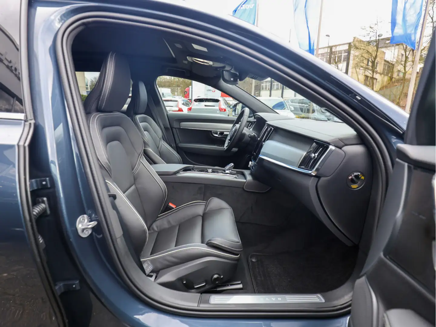 Volvo V90 B4 D Ultimate Bright STANDHZ LED HUD PANO Azul - 2