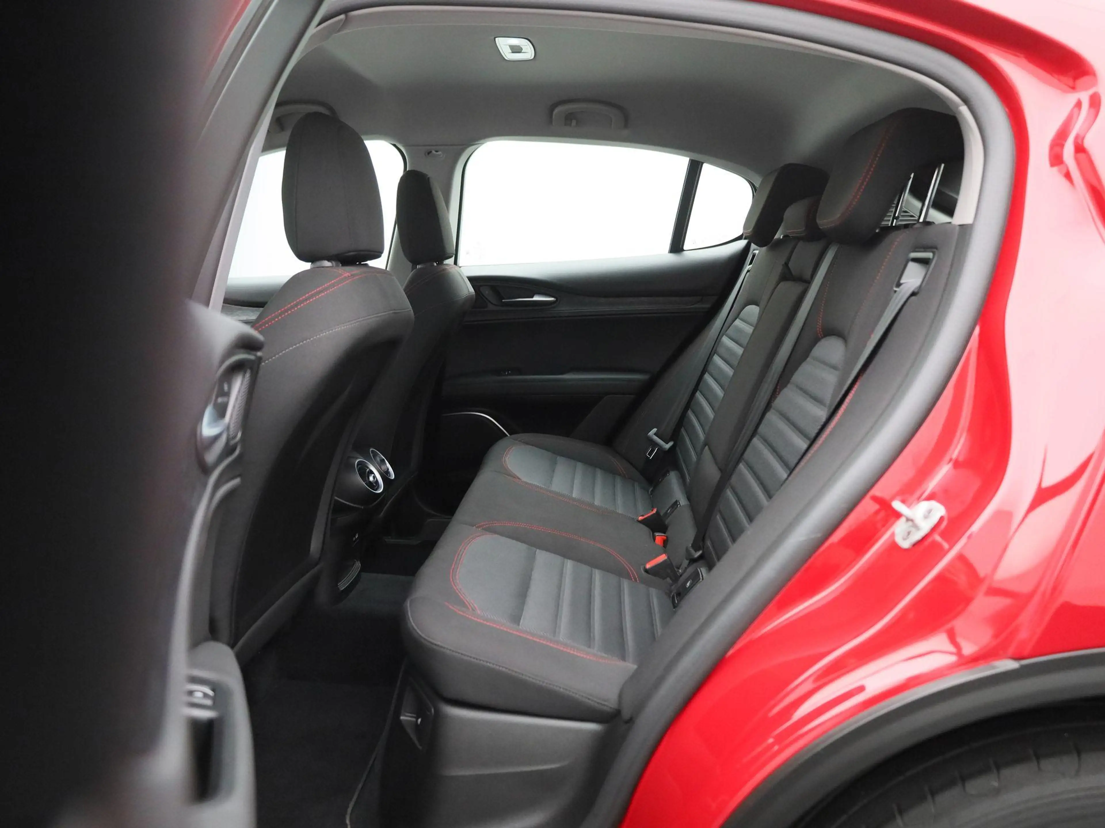 Alfa Romeo Stelvio 2.2 D 160 Super CAMERA | NAVI | ECC — photo 12