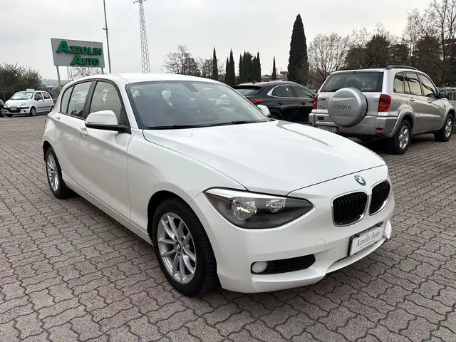 BMW 116 1.6 BENZINA CAMBIO AUTOMATICO SI A NEOPATENTATI