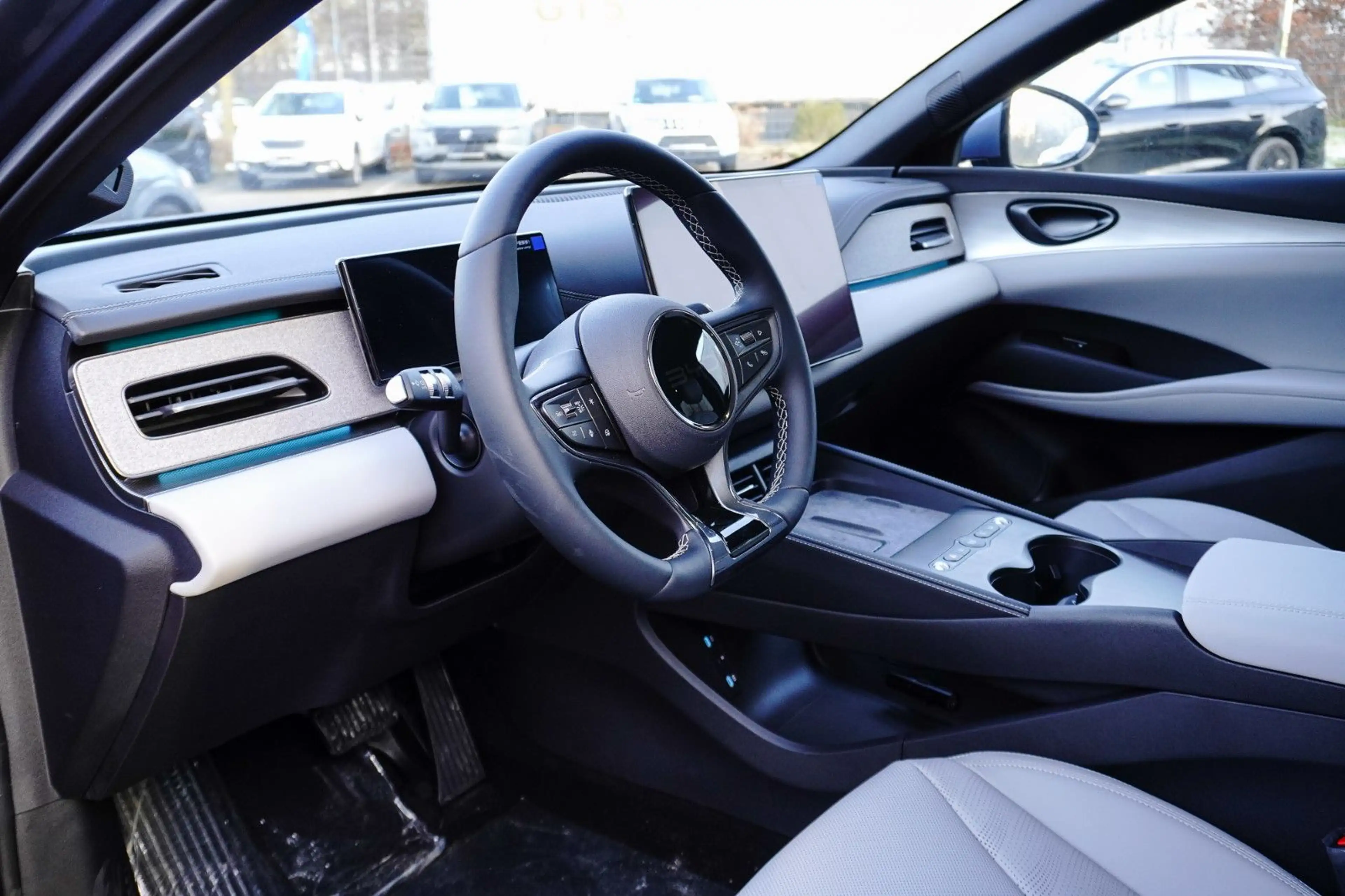 BYD Seal 6 Touring DM-i Comfort — photo 9