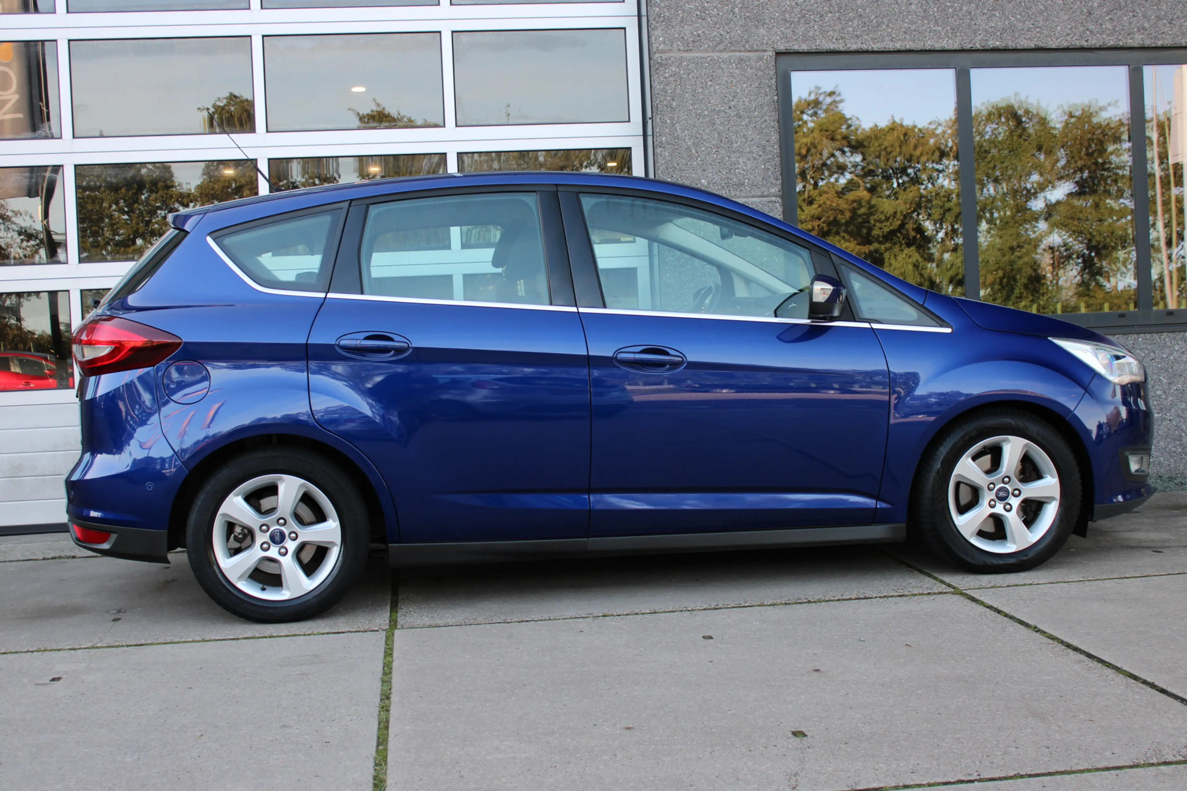 Ford C-Max 1.5 150 Pk Titanium 4 Cilinder Stuurverwarming Bli — photo 4