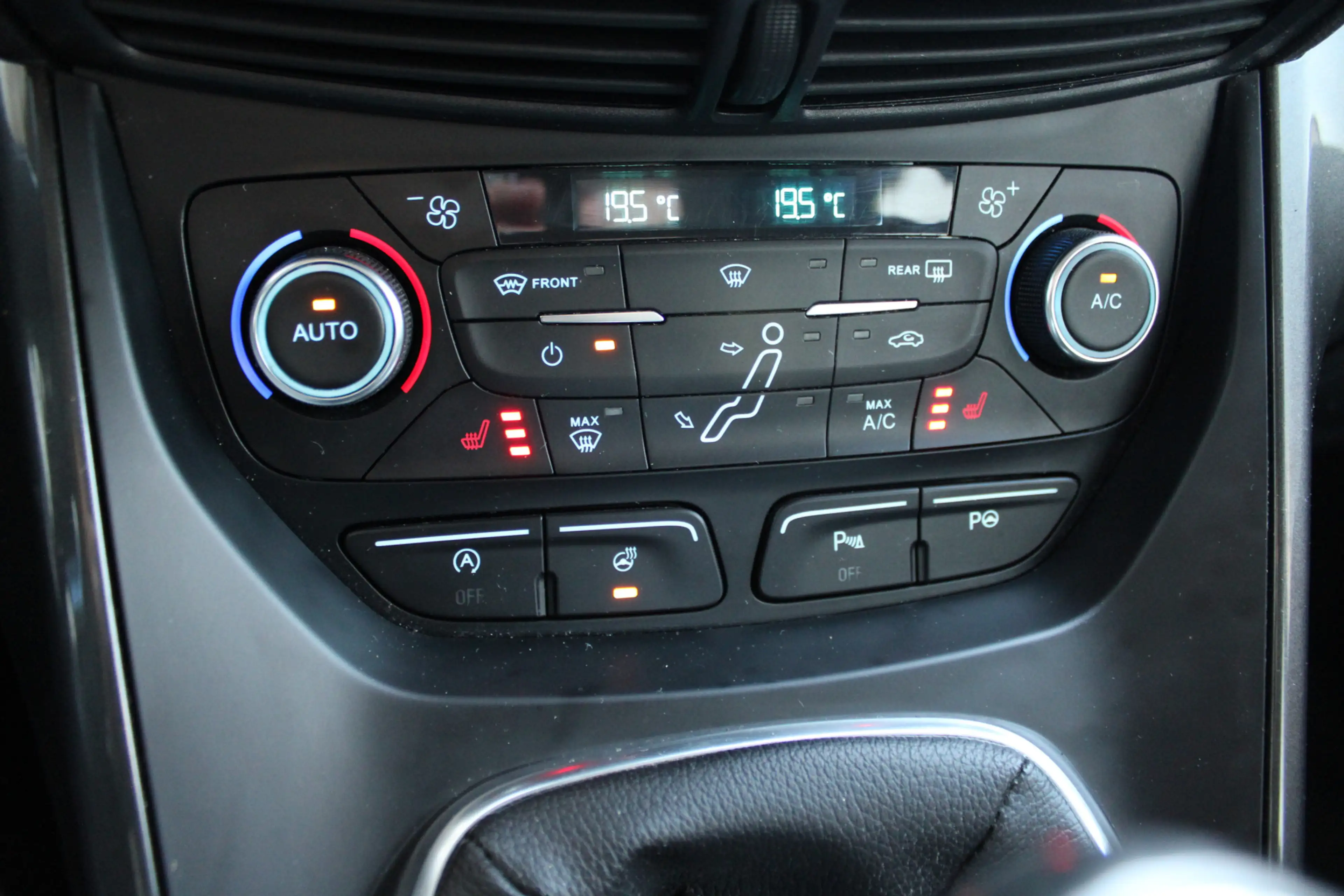 Ford C-Max 1.5 150 Pk Titanium 4 Cilinder Stuurverwarming Bli — photo 8